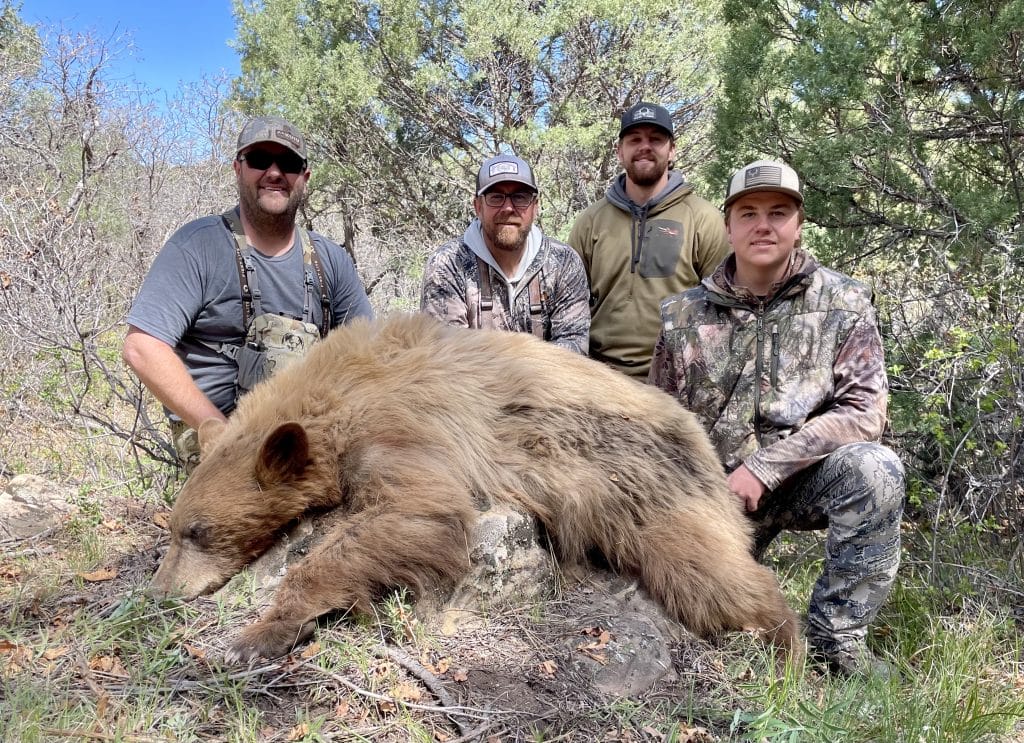 guided la sal bear hunt